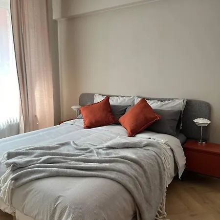 Apartment Cozy & Central In Düsseldorf